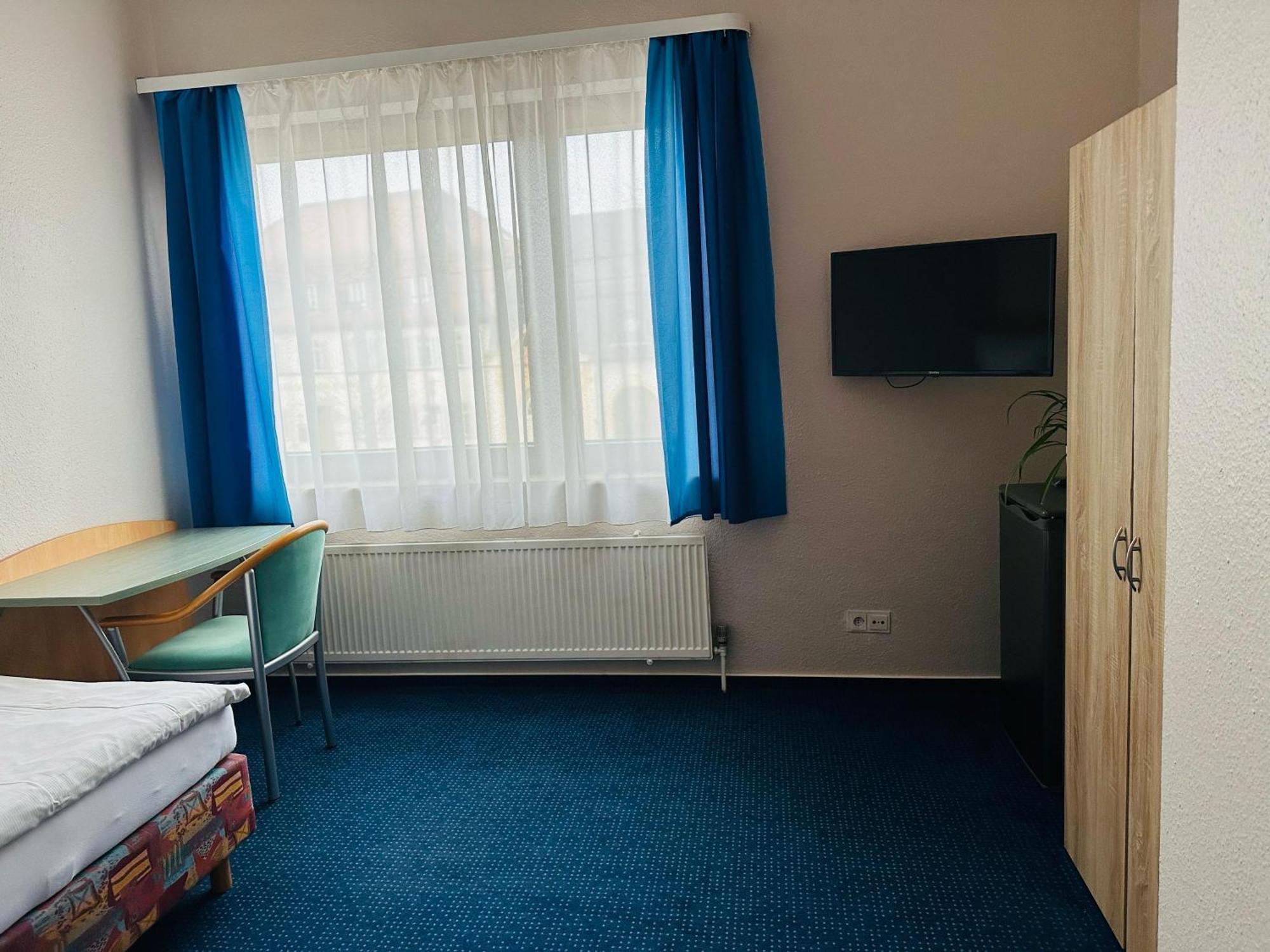 Hotel Km ダルムシュタット エクステリア 写真