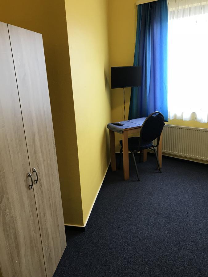 Hotel Km ダルムシュタット エクステリア 写真